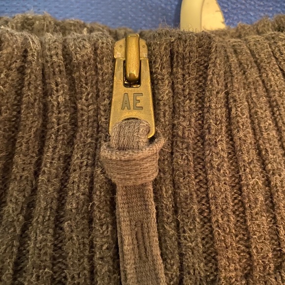 American eagle sweater - Picture 2 of 3
